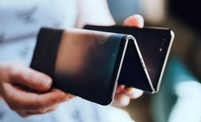 TCL Telefon PLIAZA 3 Parti VIDEO