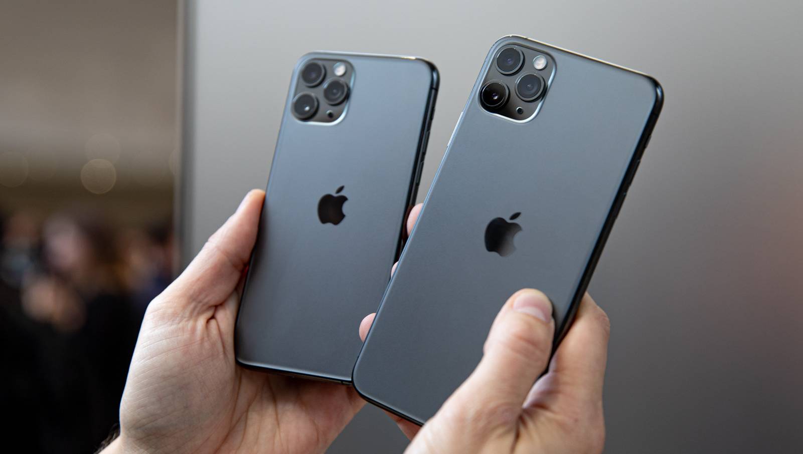 iPhone 11 DISTRUGE Huawei Samsung