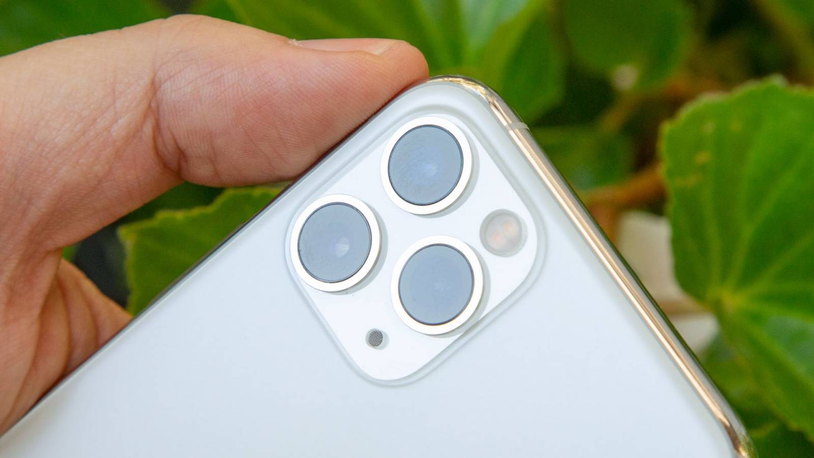 Beim iPhone 12 wurden Änderungen am Face ID-Design getestet