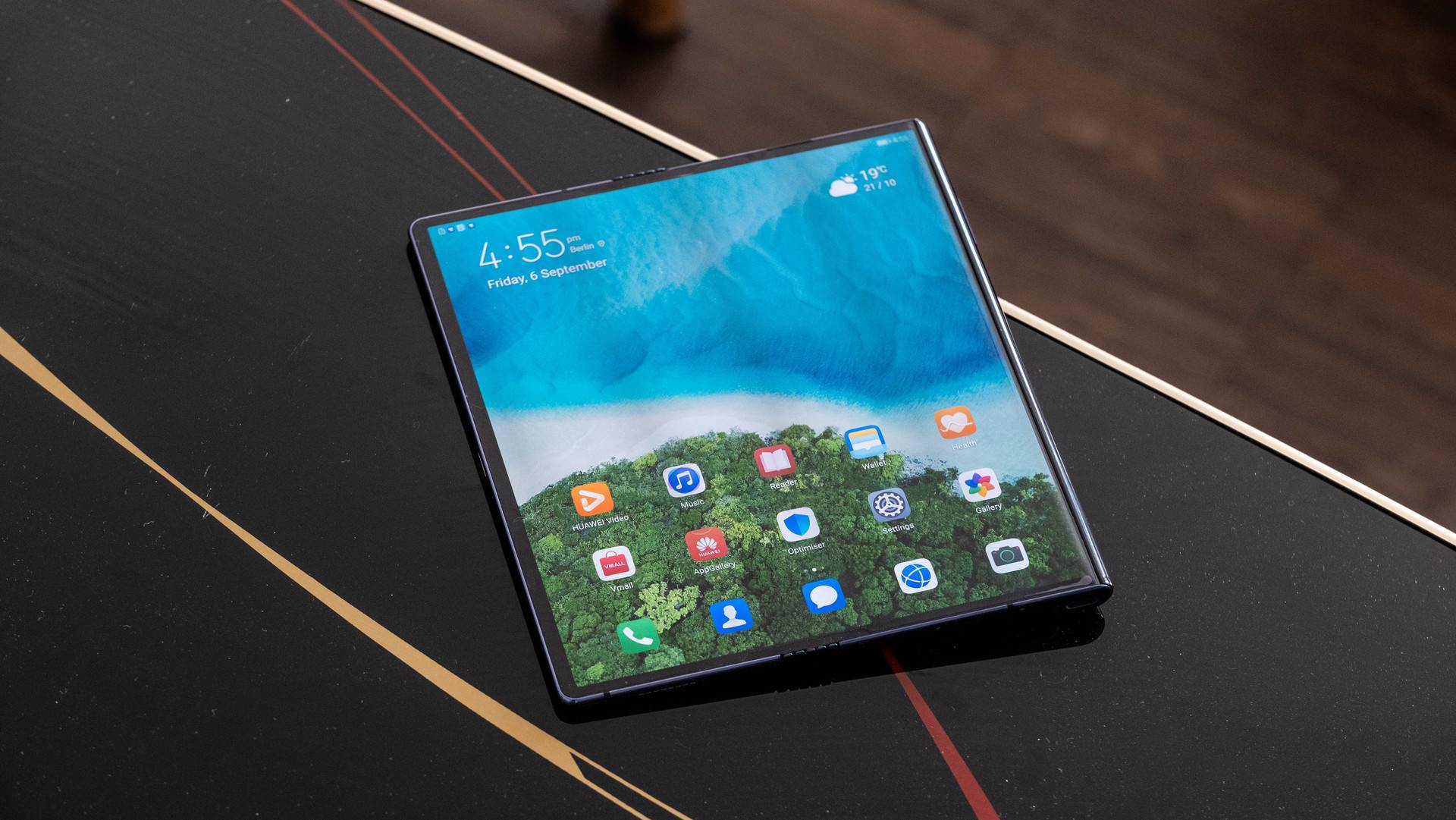 PROBLEM Z Huawei MATE X