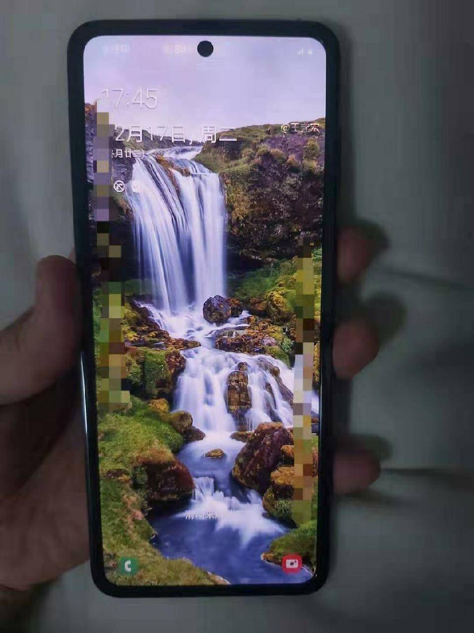 Samsung GALAXY FOLD 2 täysin avattu