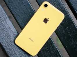 iPhone XR DISTRUGGE Huawei Samsung