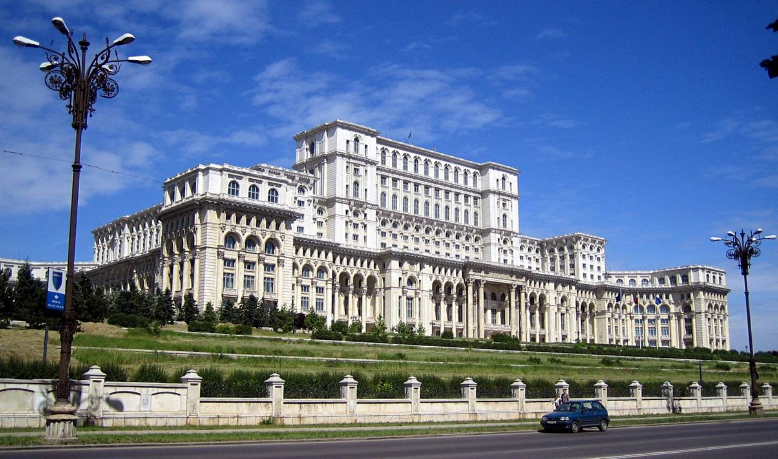 Det rumænske parlaments foranstaltning