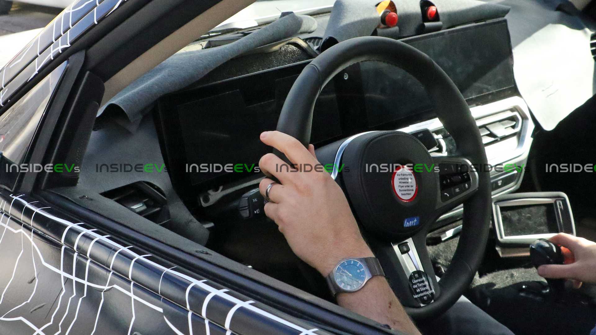 Immagini degli interni della BMW i4