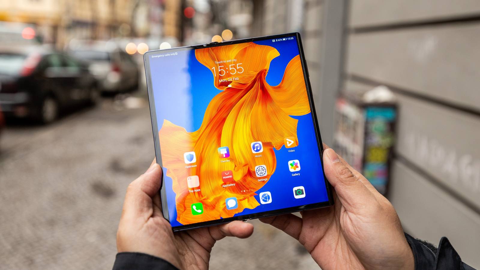 Huawei perde il compagno xs