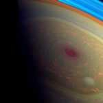 Ondes gravitationnelles de la planète Saturne