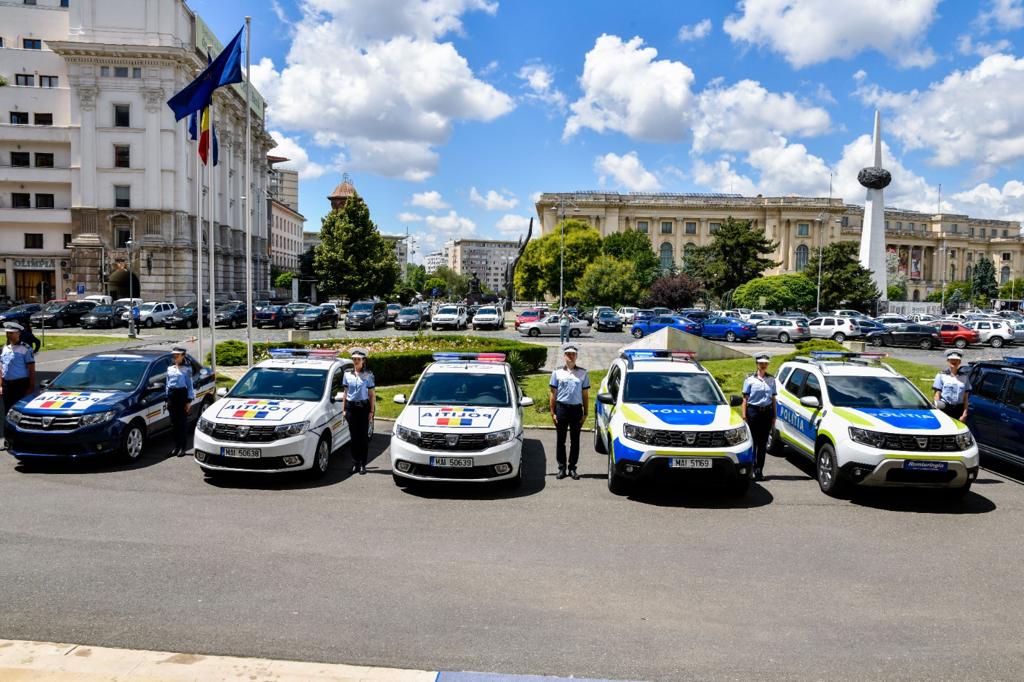 Samochody policyjne DACIA Logan