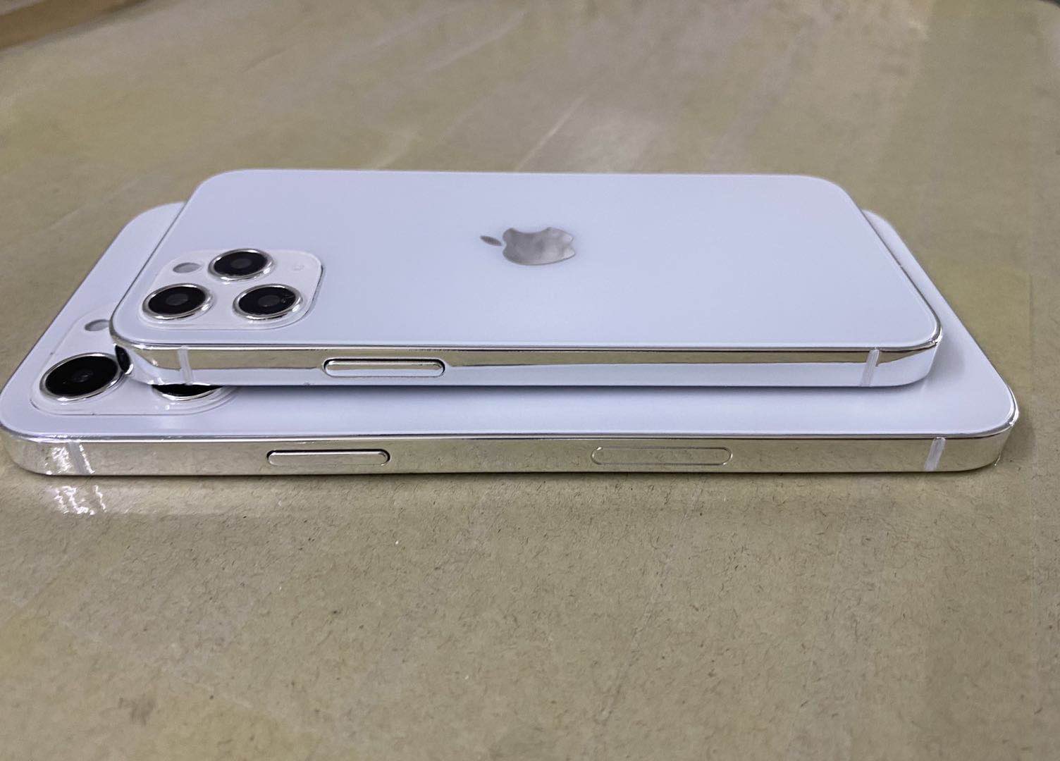 iPhone 12 nye modeller udskæring mockups