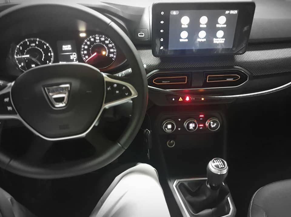 DACIA Logan farurile interior nou