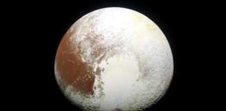 Planeta Pluto telescop
