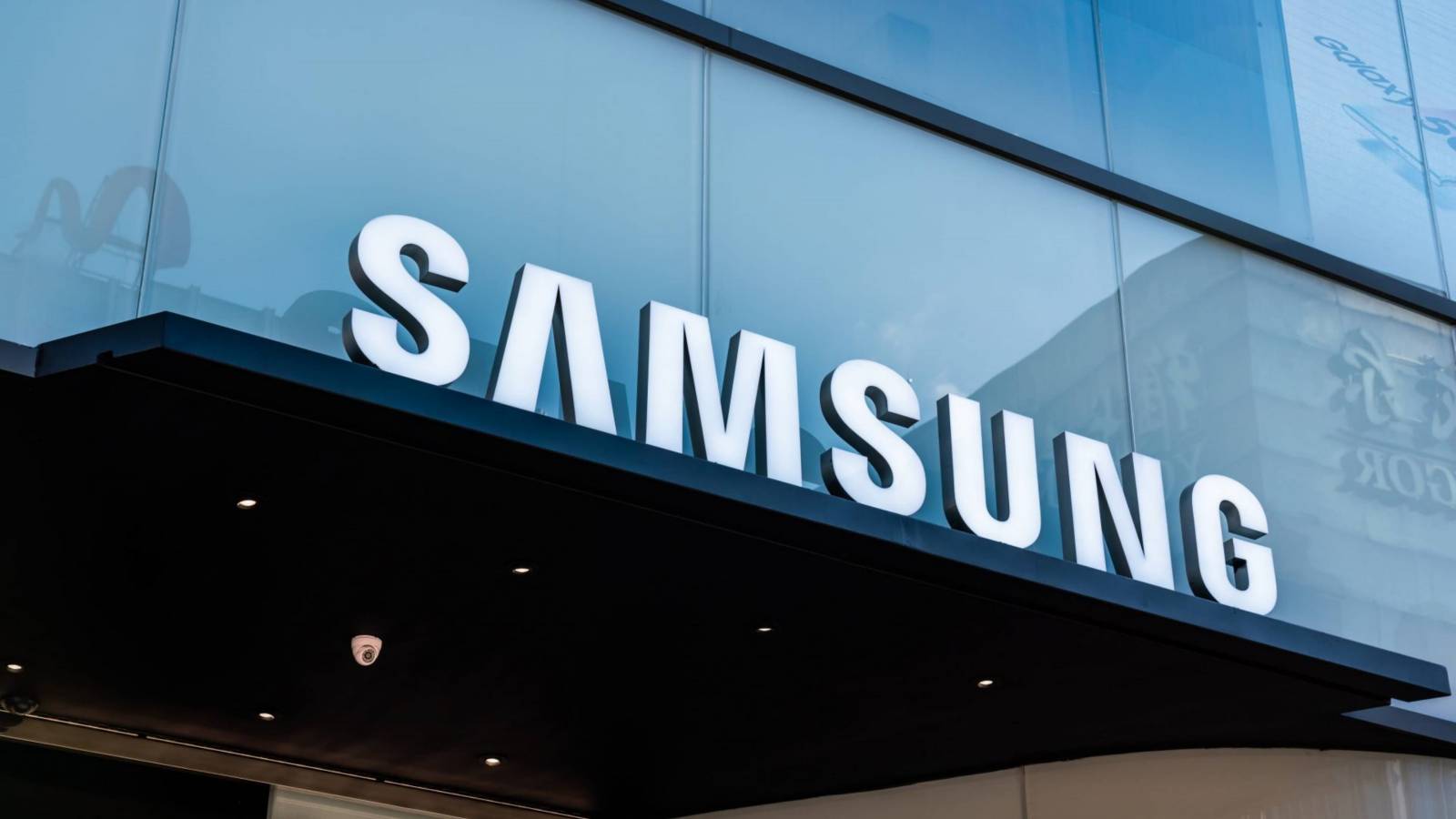 Samsung RENUNCIA a los cargadores de teléfono