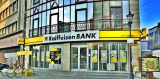 Raiffeisen Bank masina