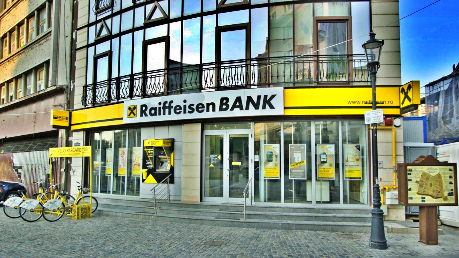 Raiffeisen Bank masina