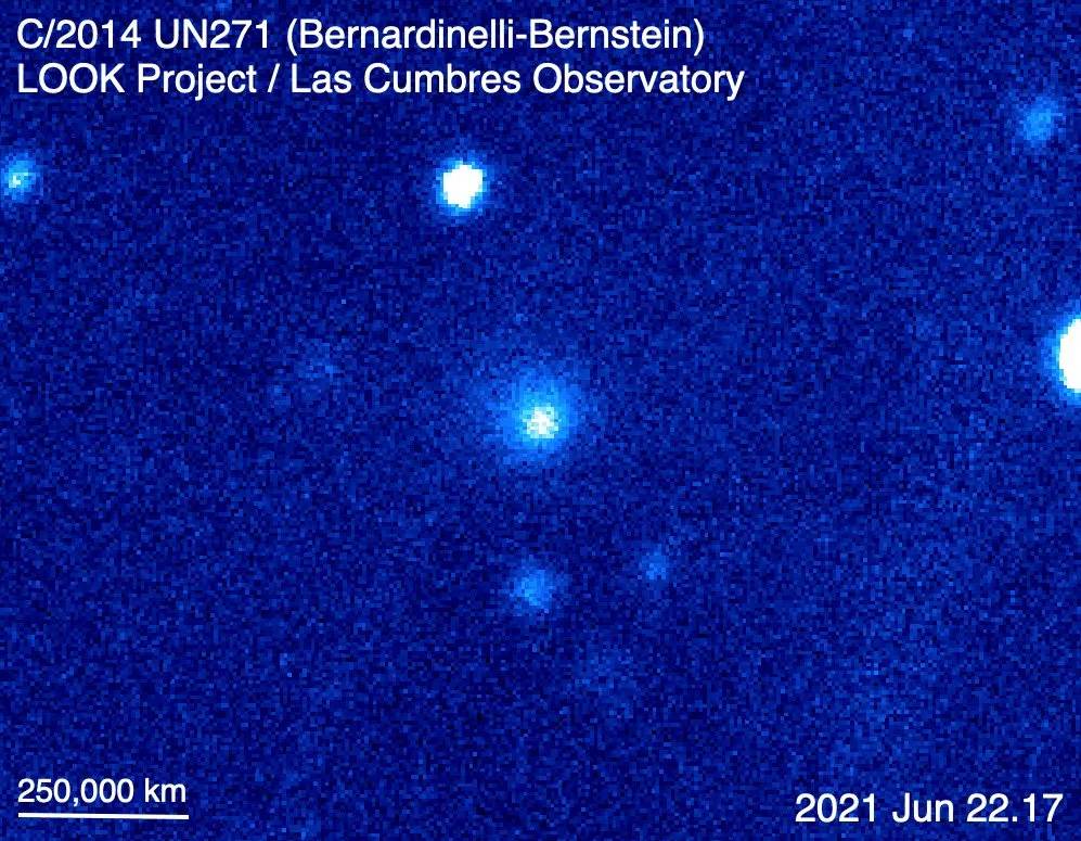 Planet Saturnus rekordstorlek