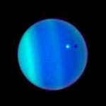 Der Planet Uranus verdunkelt den Mond