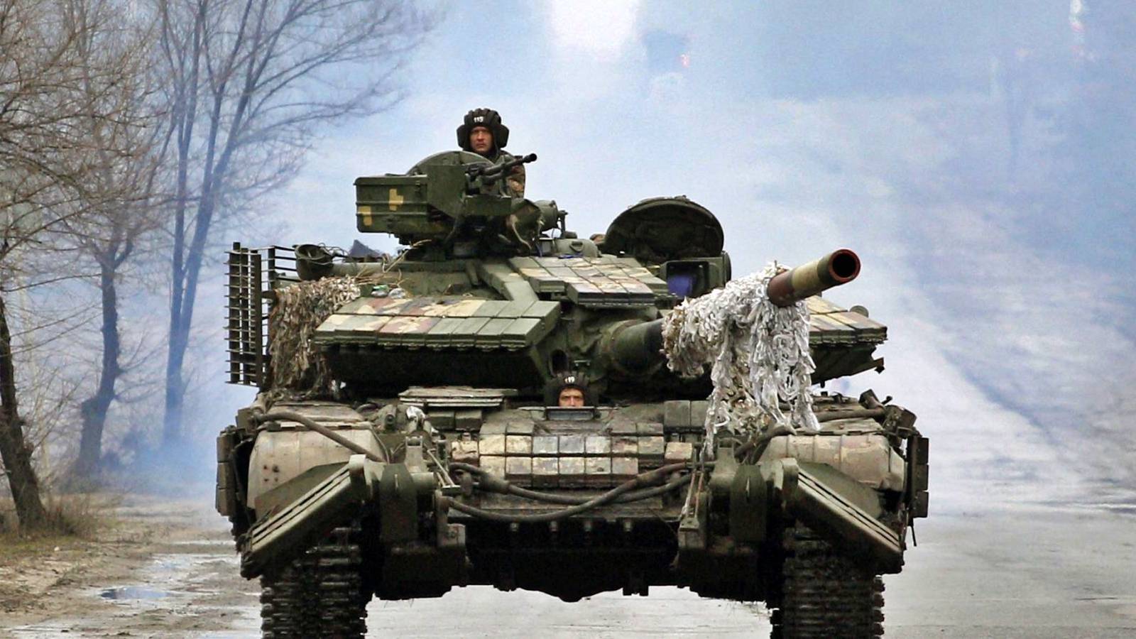 VIDEO Kæmpe kolonne af kampvogne mod Rusland Kharkiv Ukraine