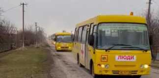 El ejército ruso presuntamente atacó autobuses con niños evacuados de Mariupol
