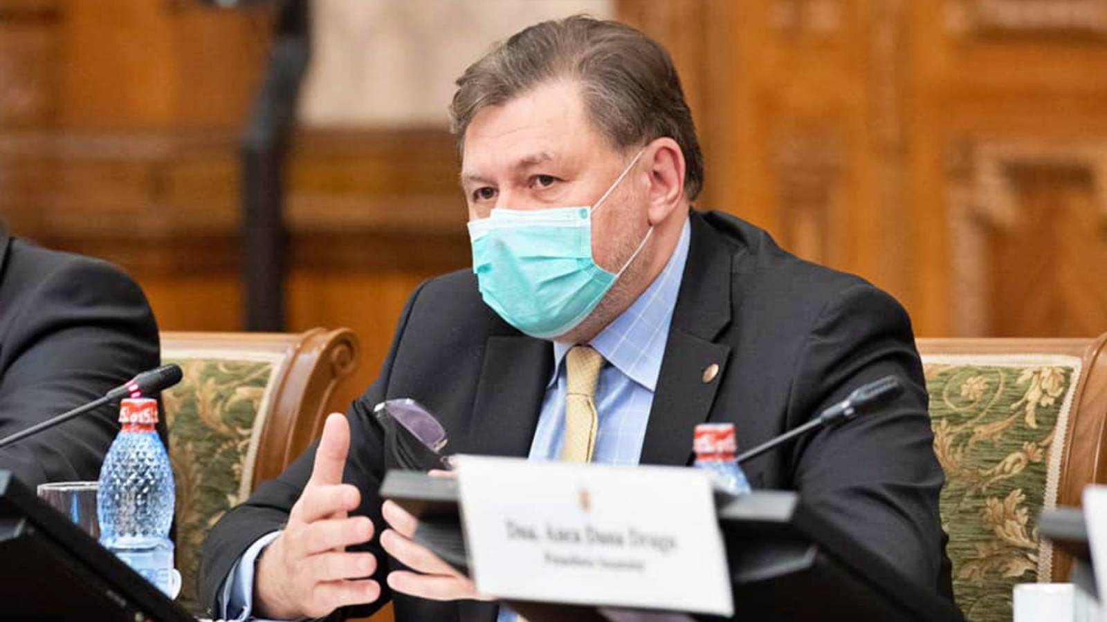 Minister van Volksgezondheid waarschuwt aankondiging van laatste uur Ernstige Roemenen