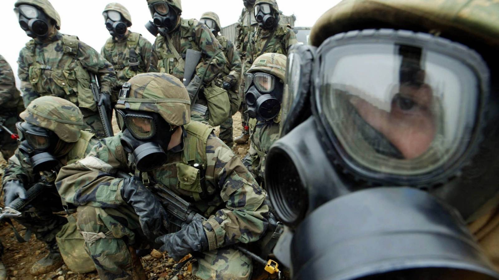 Des soldats russes vaccinés et équipés d’antidotes attaquent chimiquement l’Ukraine