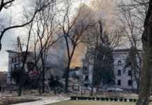 Teatru cu SUTE de Persoane Inauntru ar fi fost Bombardat de catre Rusi Teatru SUTE Persoane Inauntru Bombardat Rusi