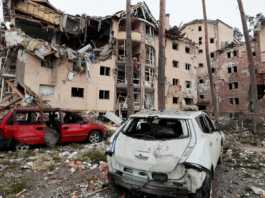 VÍDEO Bloque de viviendas de Irpin bombardeado por el ejército ruso