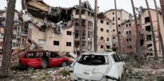 VÍDEO Bloque de viviendas de Irpin bombardeado por el ejército ruso