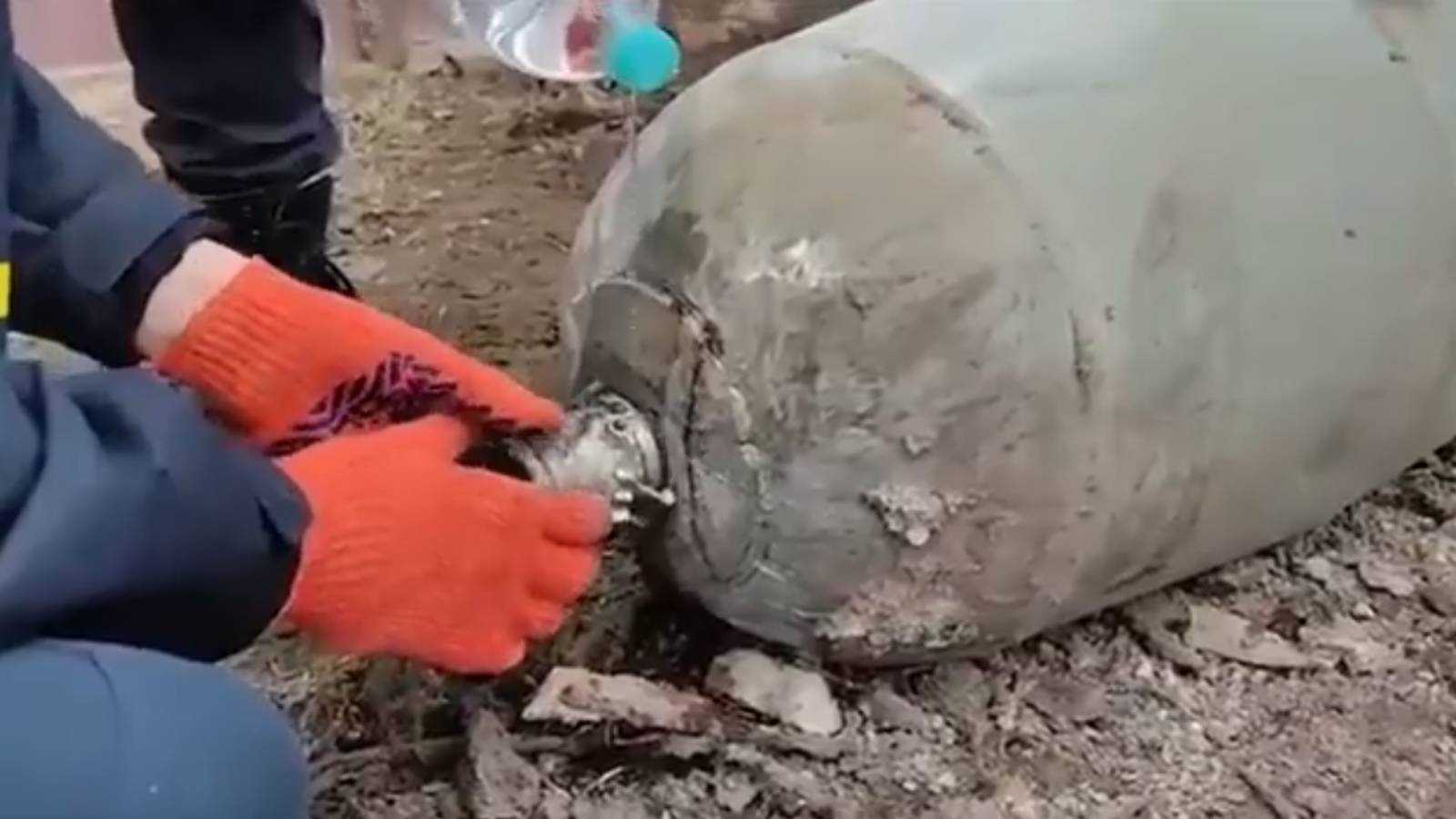 VIDEO Cum Dezamorseaza Ucraina Bombele Rusesti Neexplodate