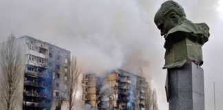 WIDEO Poważne zniszczenia w Czernihowie w wyniku bombardowań
