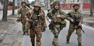 VIDEO Enorme Zahl von Menschen, die sich für die Saporischschja-Armee verpflichten