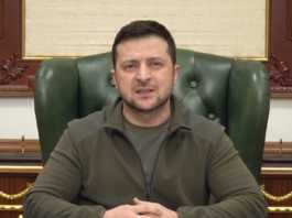 Wołodymyr Zełenski zaprzecza fałszywej wiadomości o kapitulacji Ukrainy
