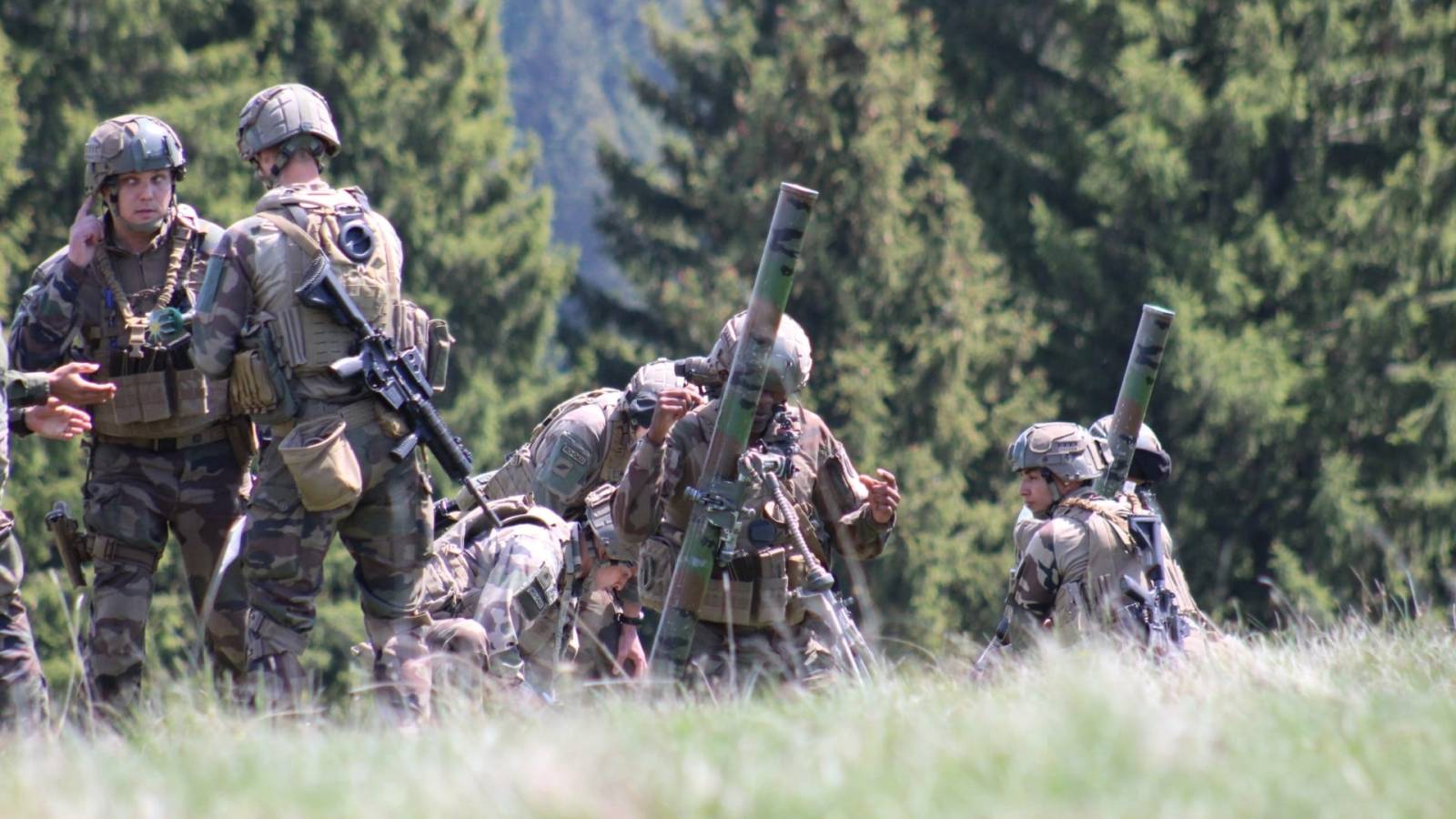 Militarii Armatelor Romana Franceza Continua Antrenamentele Romania