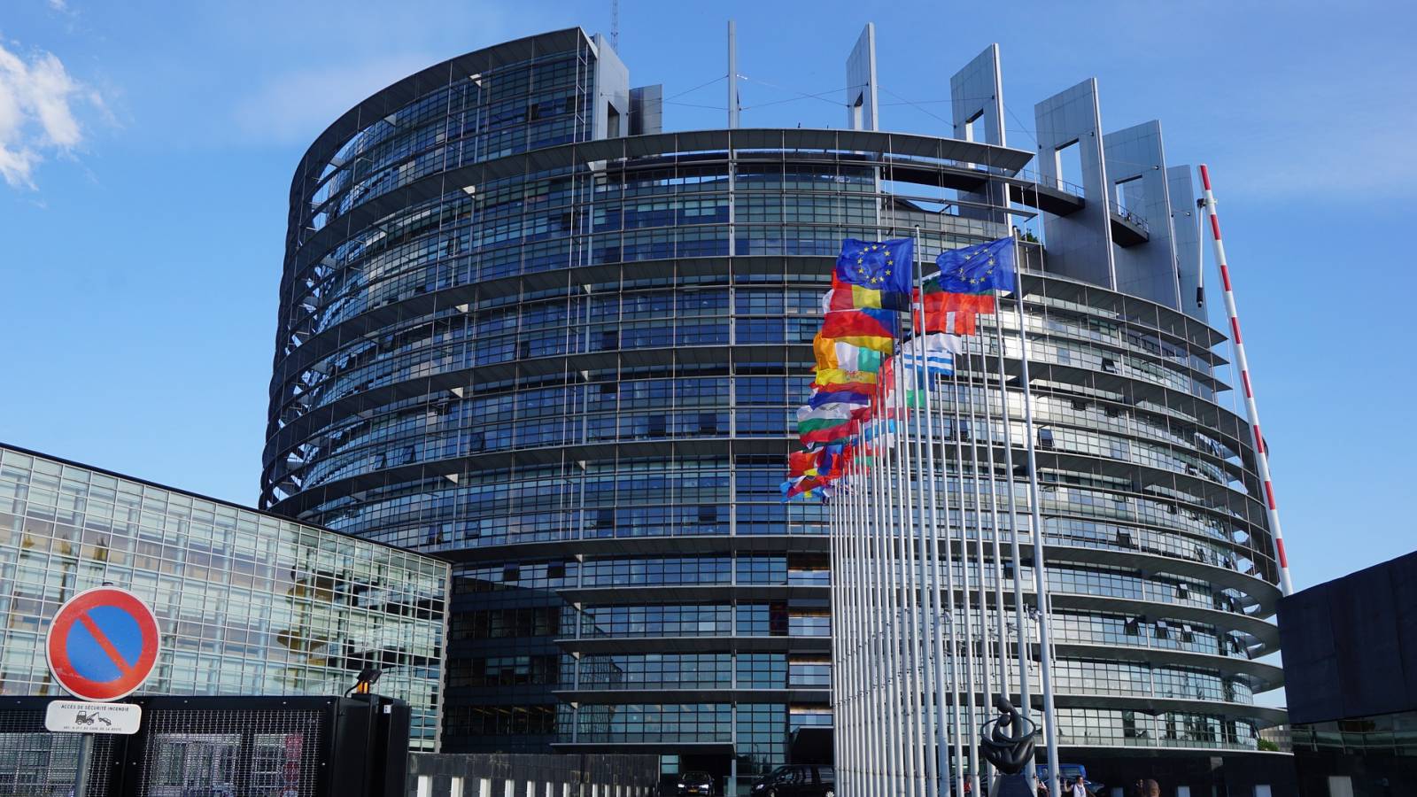 The European Parliament Wants Strict Limits on CO2 Emissions