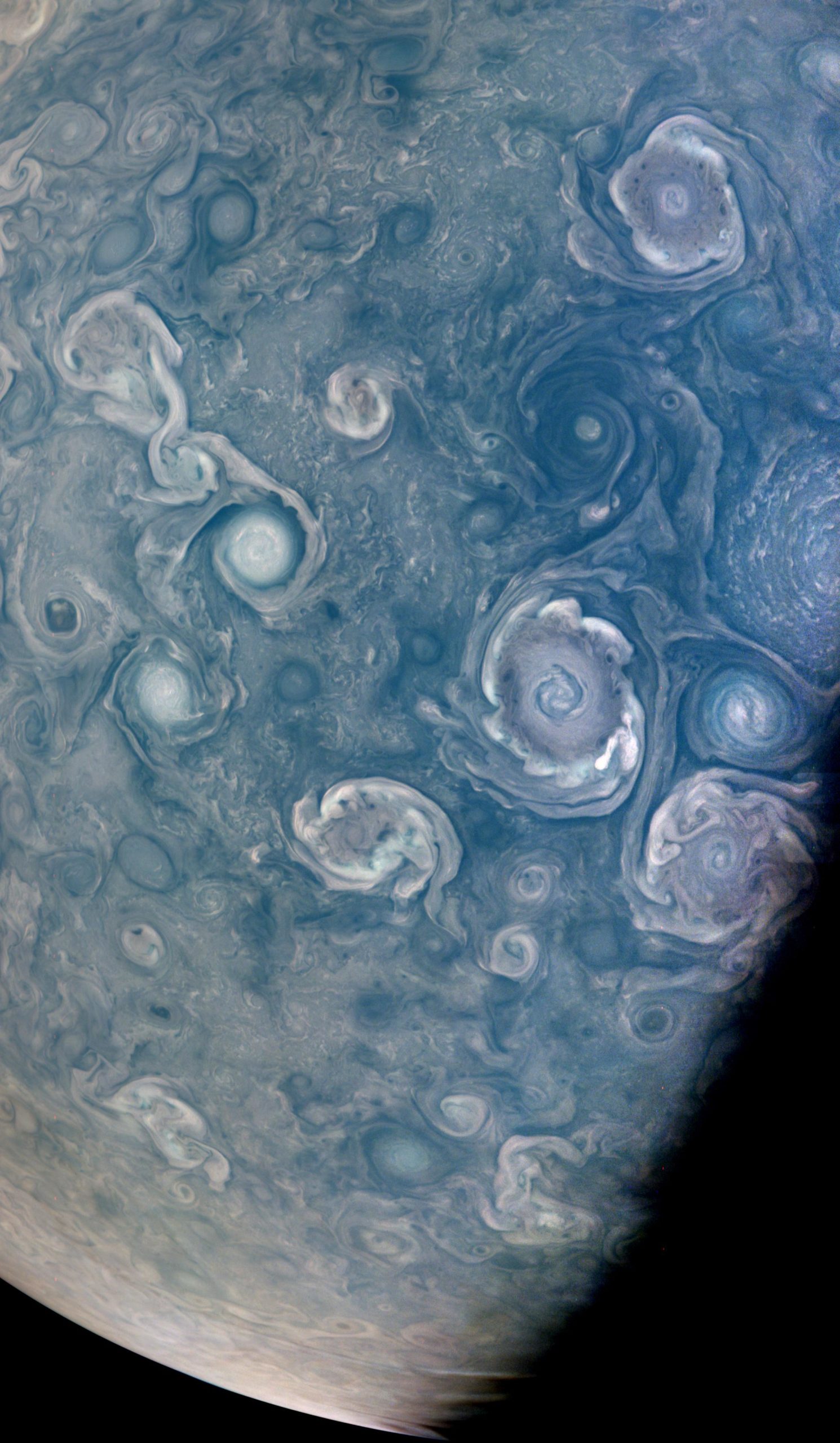 Planeta Jupiter Imaginea Impresionanta NASA Dezvaluie Furtunile Colosale cassini pol nord
