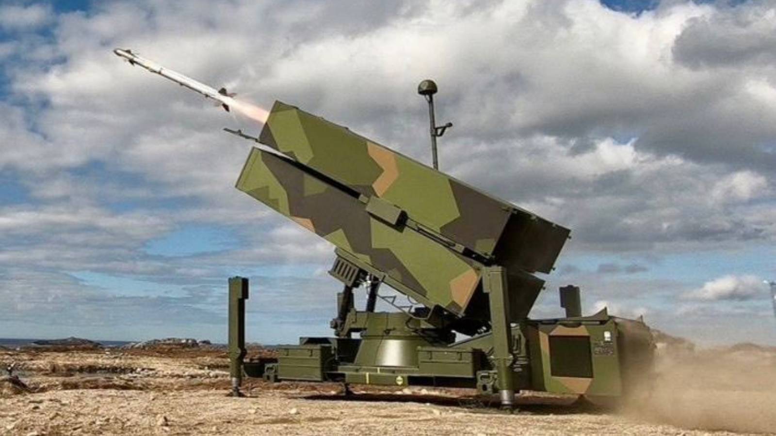 Estados Unidos entregará sistemas de defensa aérea NASAMS a Ucrania