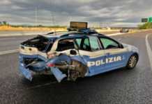 (VIDEO) Accident Grav pe Autostrada, Masina de Politie Lovita cu Viteza in Italia (VIDEO) Accident Grav Autostrada Masina Politie Lovita Viteza Italia