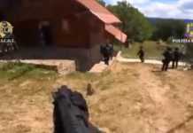 (VIDEO) Primul Laborator de Extragere a Cocainei Descoperit de Politia Romana (VIDEO) Primul Laborator Extragere Cocainei Descoperit Politia Romana