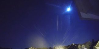 VIDEO Spectaculos Minge Foc Iluminat Cerul Pamantului