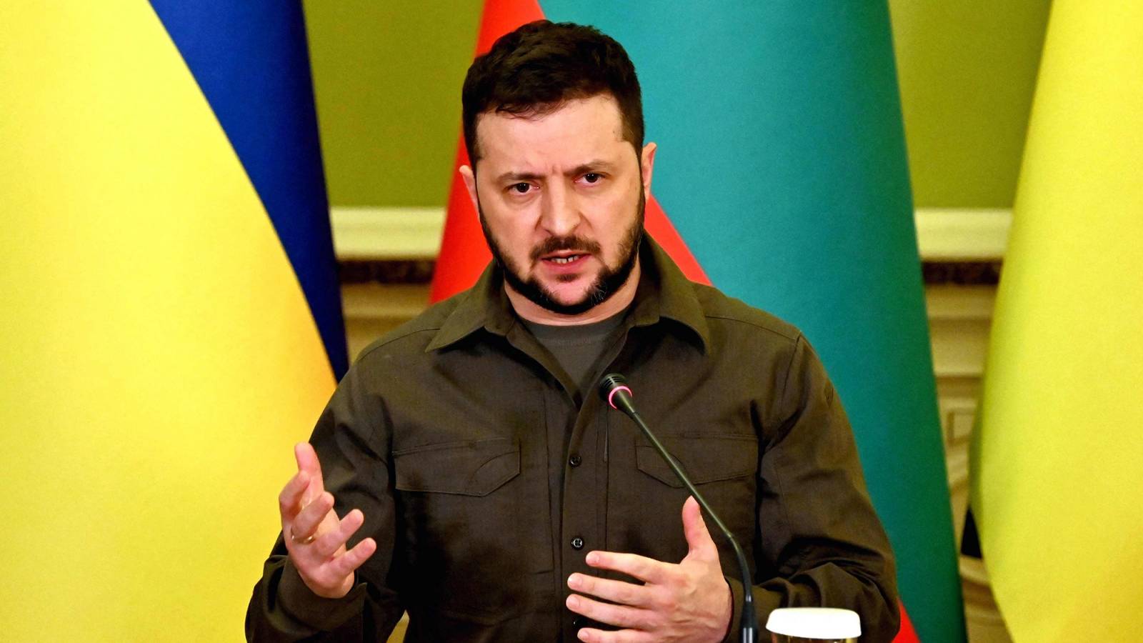 Wołodymyr Zełenski oskarża Rosję o zabicie kilkudziesięciu Ukraińców w ataku na Oleniwkę