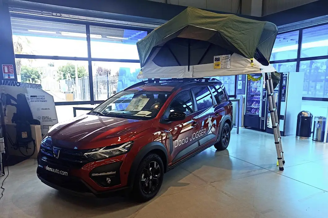 DACIA Noua Masina IMPORTANTA Parteneriat Surprinzator Dezvaluit jogger decathlon cort DACIA Noua Masina IMPORTANTA Parteneriat Surprinzator Dezvaluit jogger decathlon cort