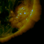 NASA varnar jorden träffad av jättemoln för magnetiskt plasmautbrott