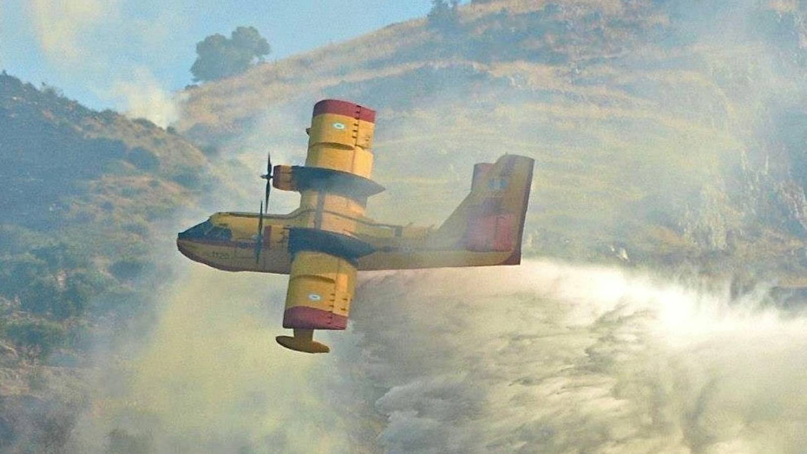 La NATO aiuta i servizi di emergenza nella lotta contro gli incendi della vegetazione