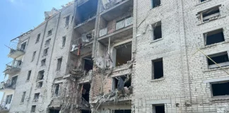 Rusia bombardeó un nuevo bloque de viviendas y 9 personas resultaron heridas