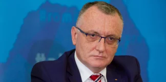 Undervisningsminister SIDSTE GANG Officiel beslutning af alle rumænske studerende