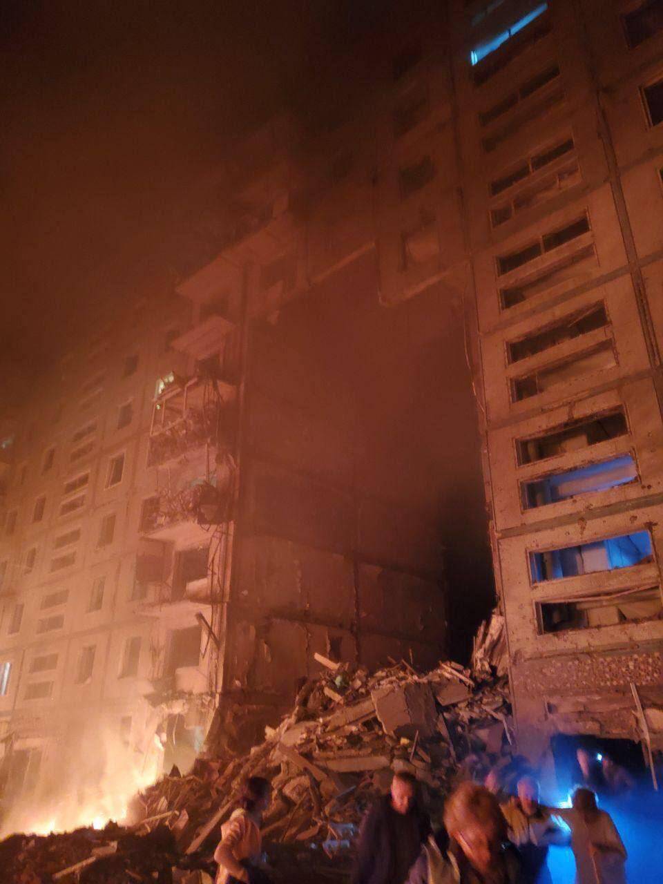 PHOTO Russie Bombardement d'un immeuble et 17 morts détruits