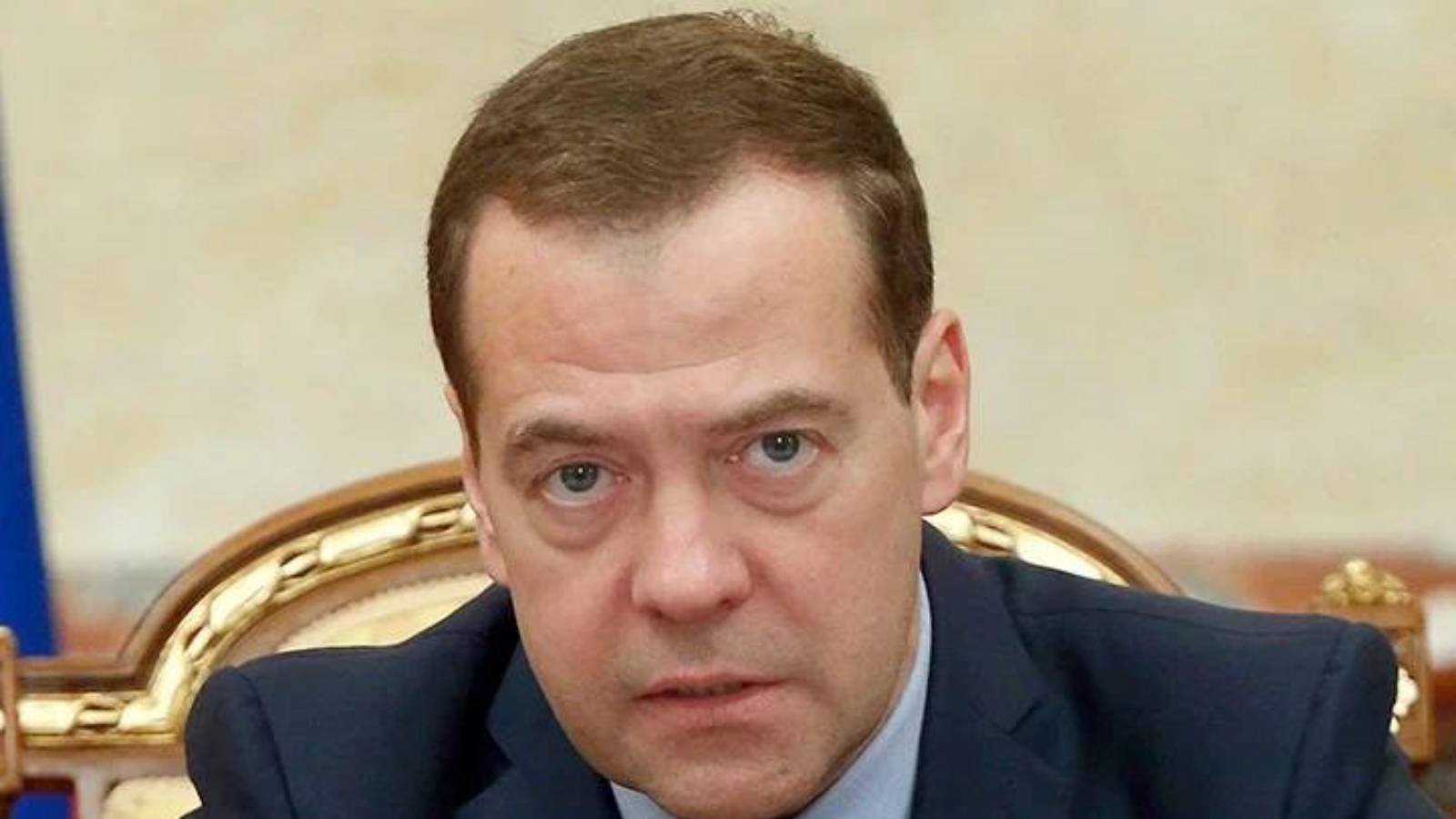 Dmitri Medvedev cere Bombardarea Curtii Penale Internationale