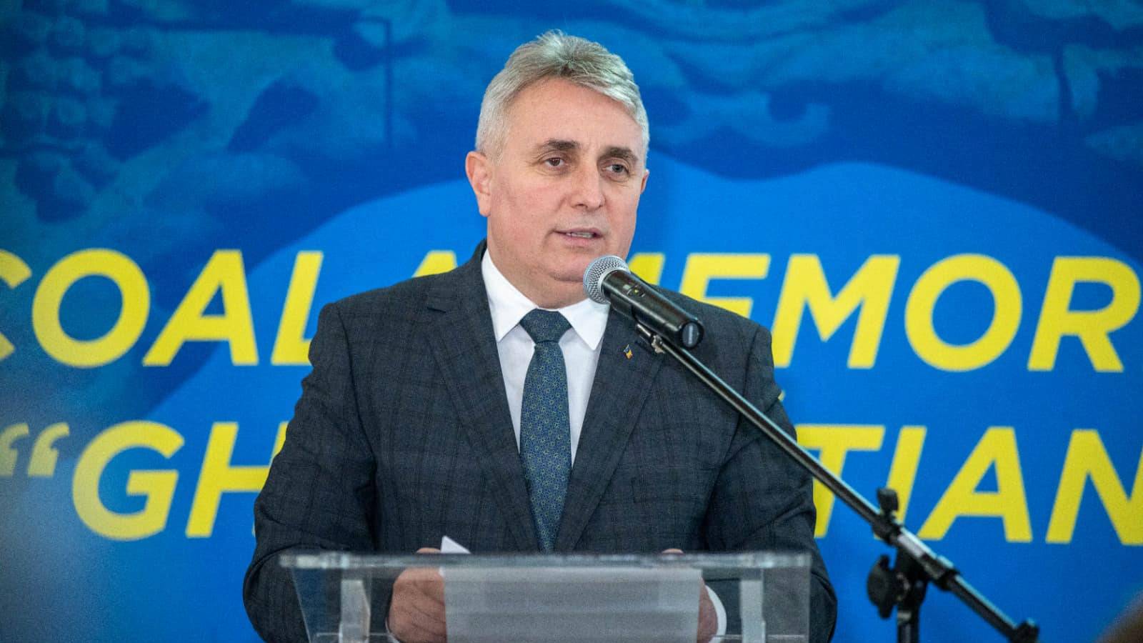 Lucian Bode BELANGRIJKE Officiële mededelingen Roemenië Zendt de minister