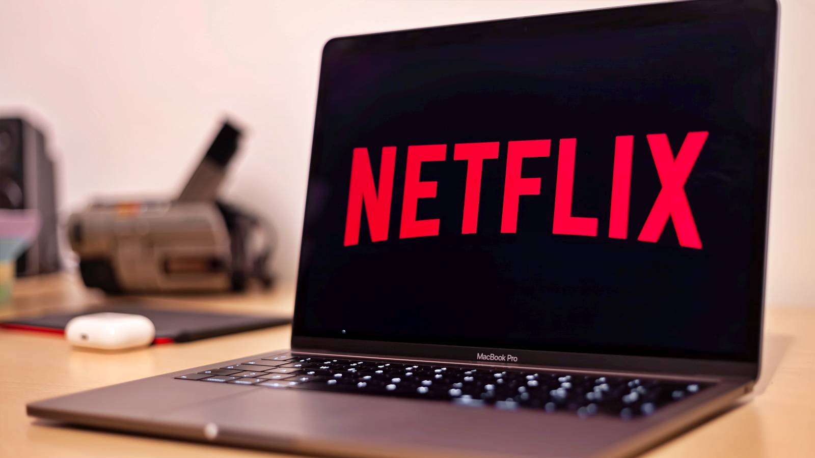 Netflix PROBLEMELE Majore Serial Extrem Popular