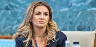 Familieminister LAST MINUTE-meddelelser Millioner af rumænere over hele landet