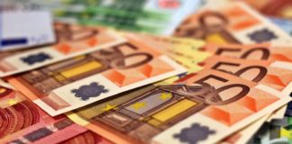 Cati Romani ar Vrea sa Obtina un Credit in Urmatoarele 12 Luni