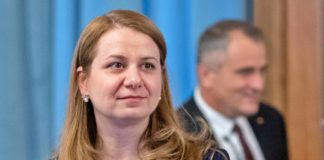 Undervisningsministeren 2 officielle beslutninger SIDSTE MINUTE Meddelelser foretaget rumænske lærerstuderende